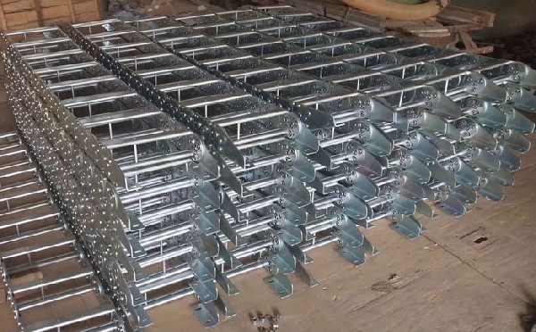 鋼鋁拖鏈與塑料拖鏈使用方式的不同